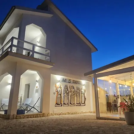 5 Elementi فندق مبيت وإفطار 4*