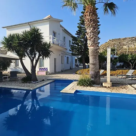 5 Elementi Bed & Breakfast 4*