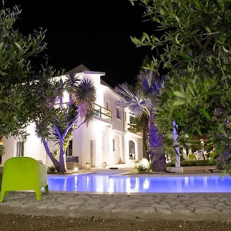 5 Elementi 4* Porto Empedocle