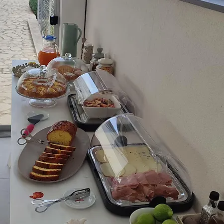 Bed & Breakfast 5 Elementi 4*