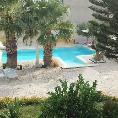 5 Elementi Porto Empedocle