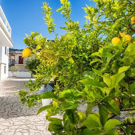 5 Elementi 4* Porto Empedocle
