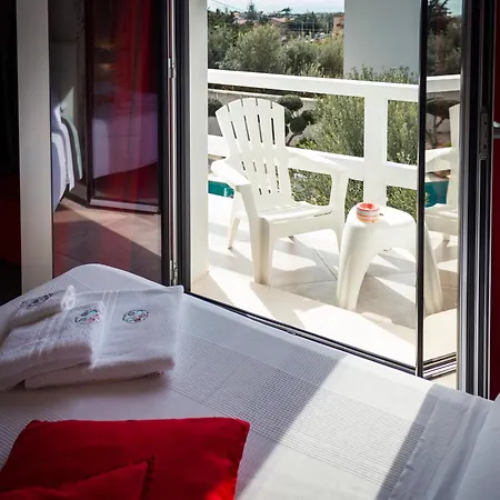 Bed & Breakfast 5 Elementi