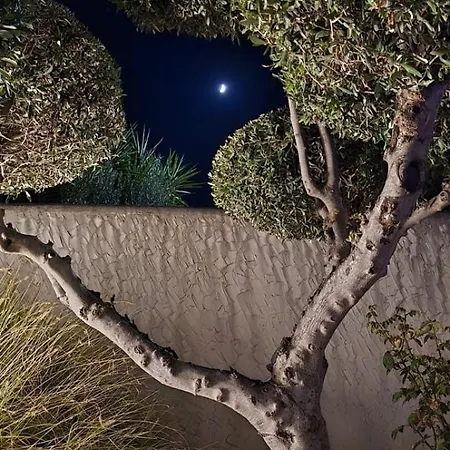 ベッド・アンド・ブレックファスト 5 Elementi