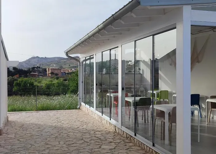 5 Elementi 4* Porto Empedocle