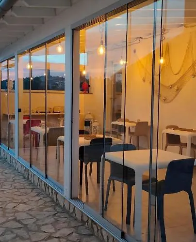 5 Elementi 4* Porto Empedocle