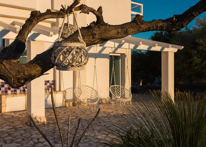 5 Elementi 恩佩多克莱港